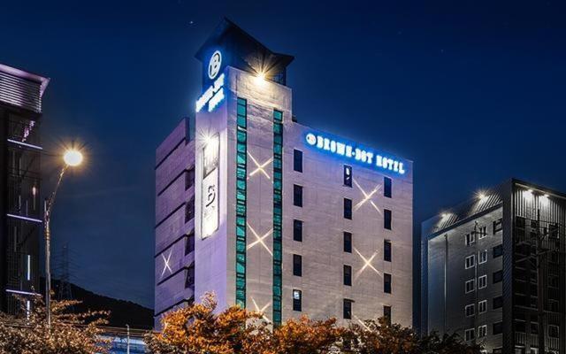 Brown Dot Hotel Jeonggwan Пусан Экстерьер фото