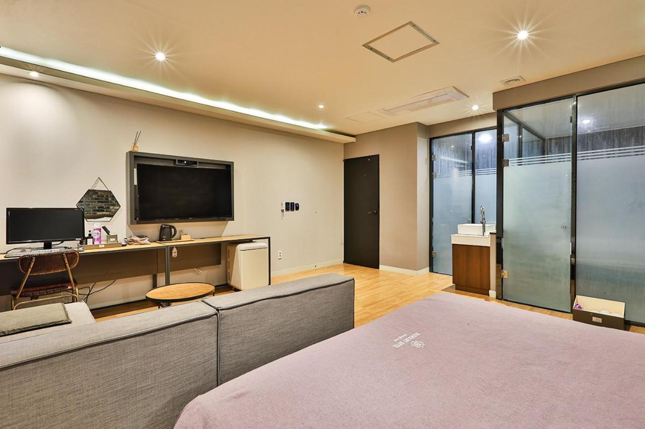 Brown Dot Hotel Jeonggwan Пусан Экстерьер фото