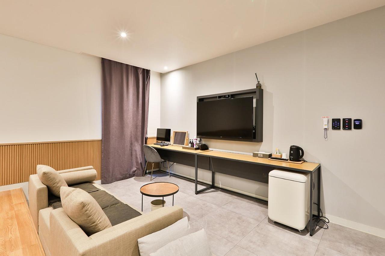 Brown Dot Hotel Jeonggwan Пусан Экстерьер фото