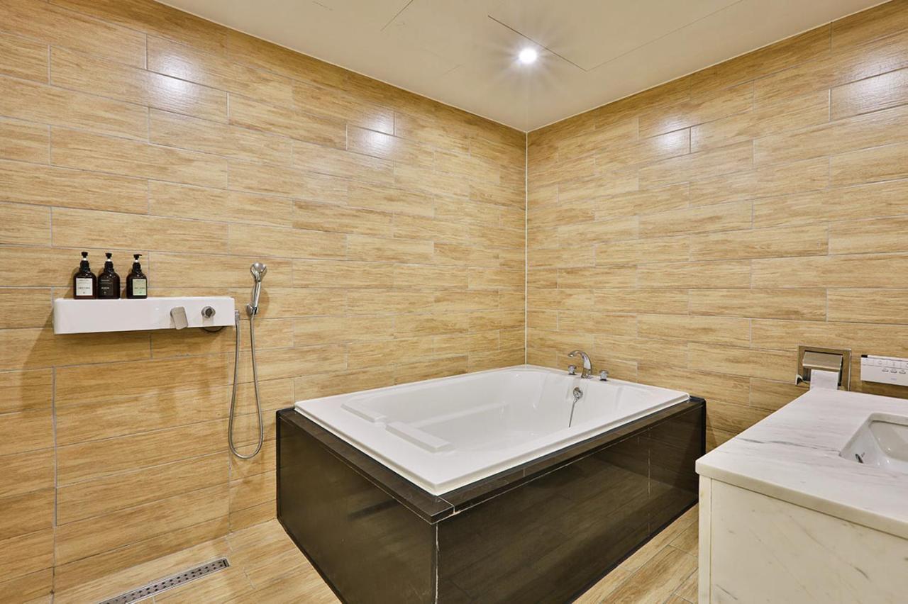 Brown Dot Hotel Jeonggwan Пусан Экстерьер фото